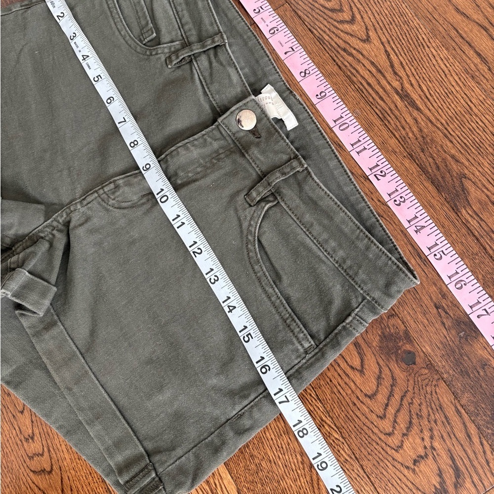 H&M Dark Green Womens Shorts size 8 - Picture 4 of 5